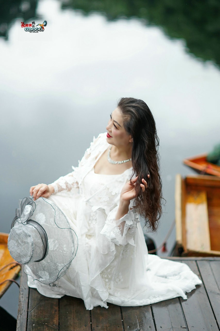 【雨天·荔湾湖情韵】----丽英