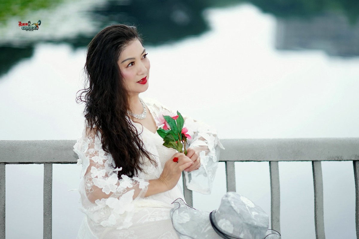 【雨天·荔湾湖情韵】----丽英