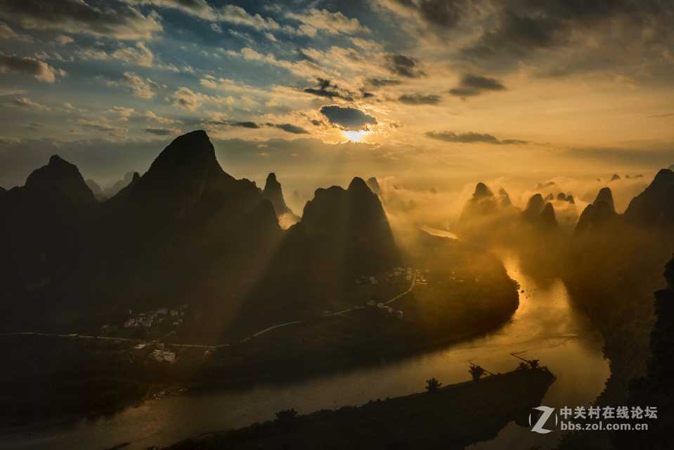 桂林兴坪和八角寨的风光好美