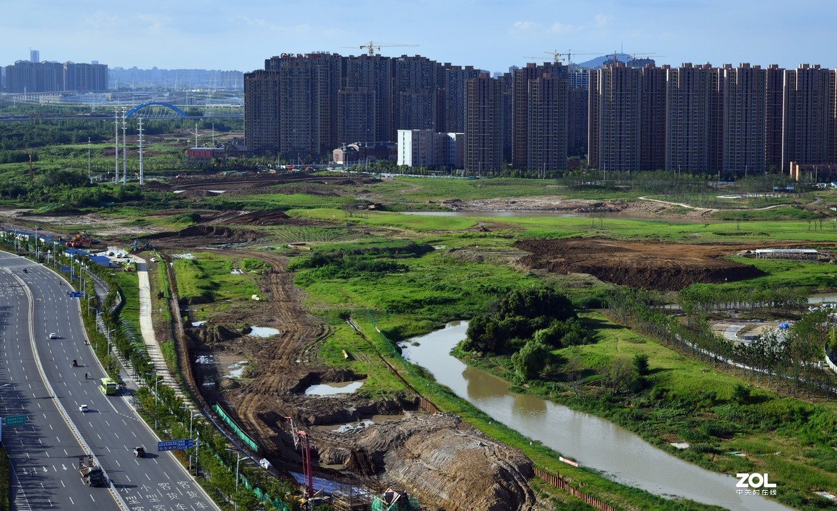 尼克尓24一120  俯拍