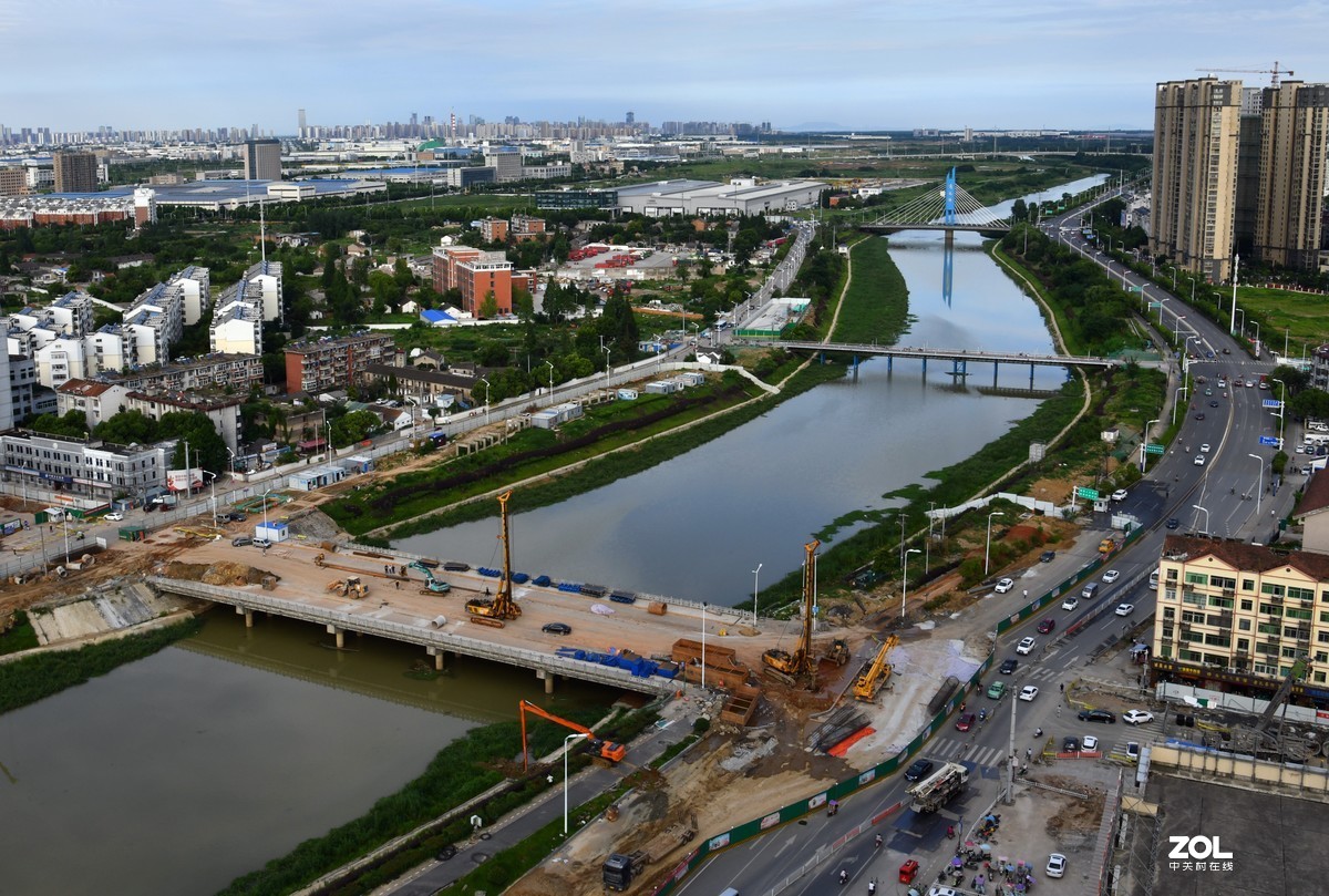 尼克尓24一120  俯拍