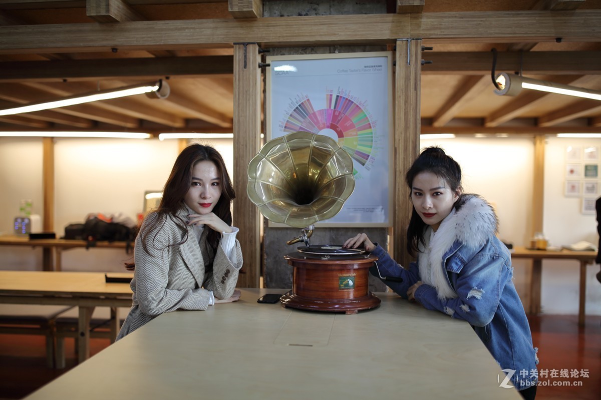 #抓住阳光来作画# 袈蓝春光正可人