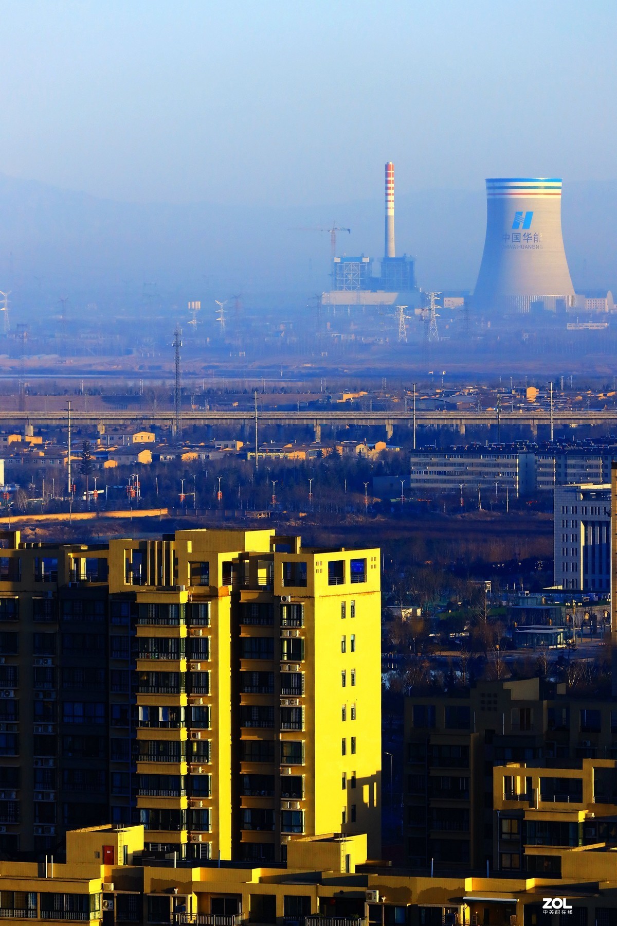 宅在家中看外面的城市