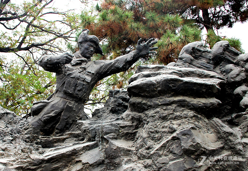 沈阳抗美援朝烈士陵园。烈士英灵永垂不朽！千秋万代与日月争辉！