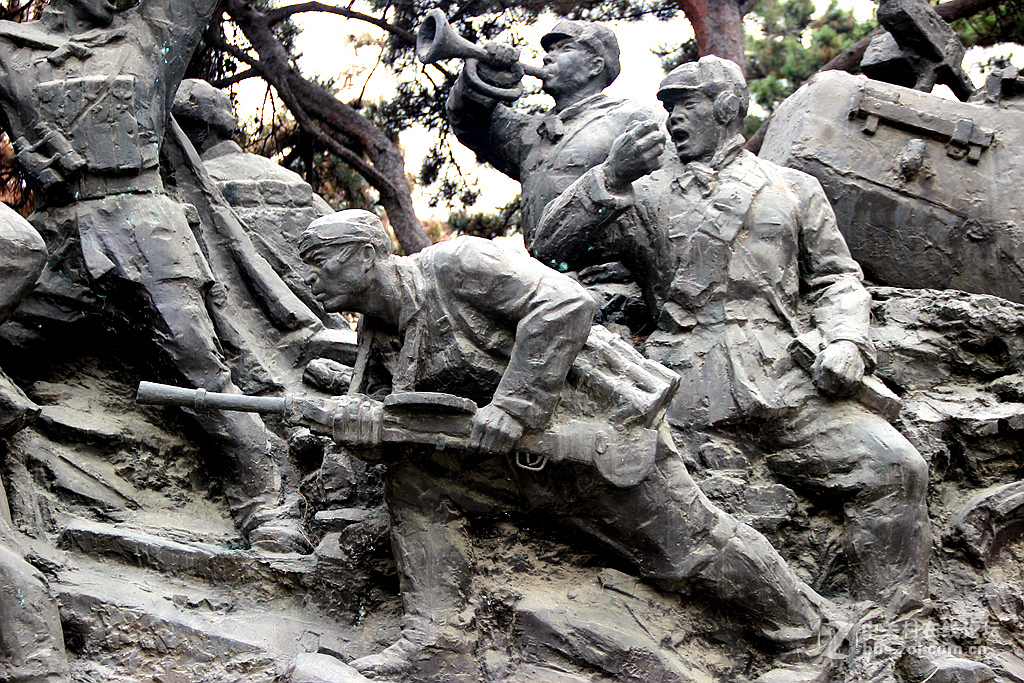 沈阳抗美援朝烈士陵园。烈士英灵永垂不朽！千秋万代与日月争辉！