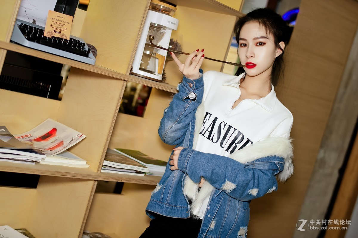 #抓住阳光来作画#  美丽双生花