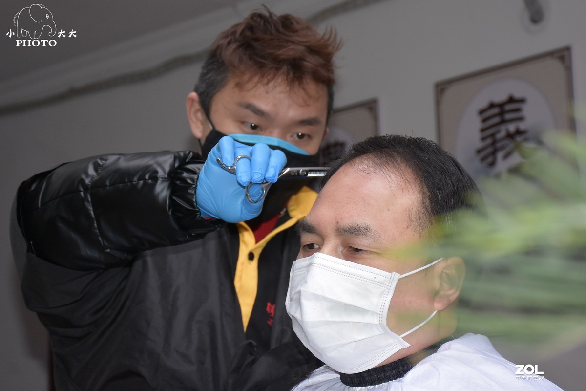 战“疫”一线（之三）——义务理发服务队