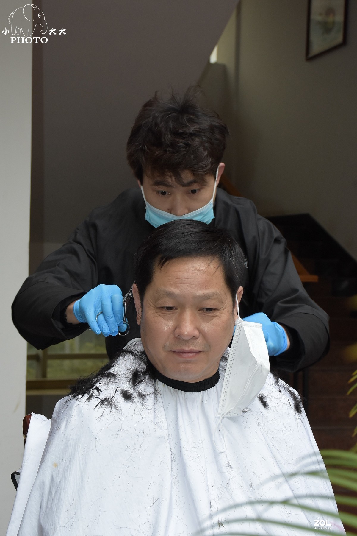 战“疫”一线（之三）——义务理发服务队