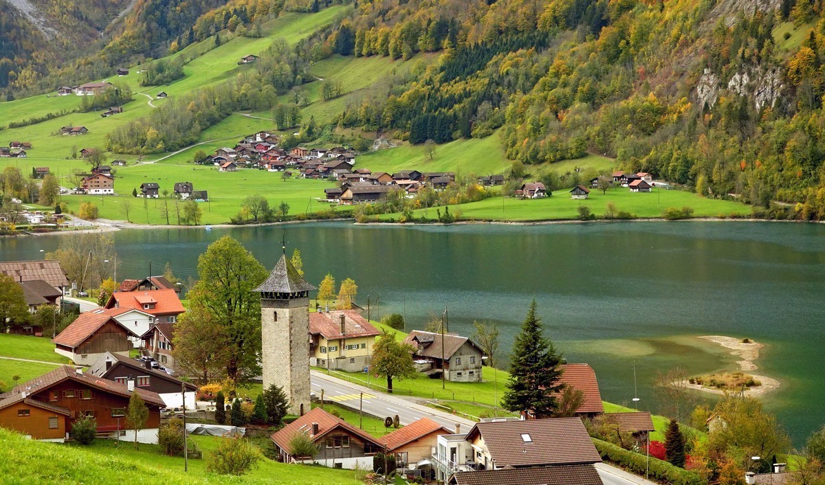 欧洲四国游--窗外的风景(卢塞恩金山口观光火车上2)-中关村在线摄影