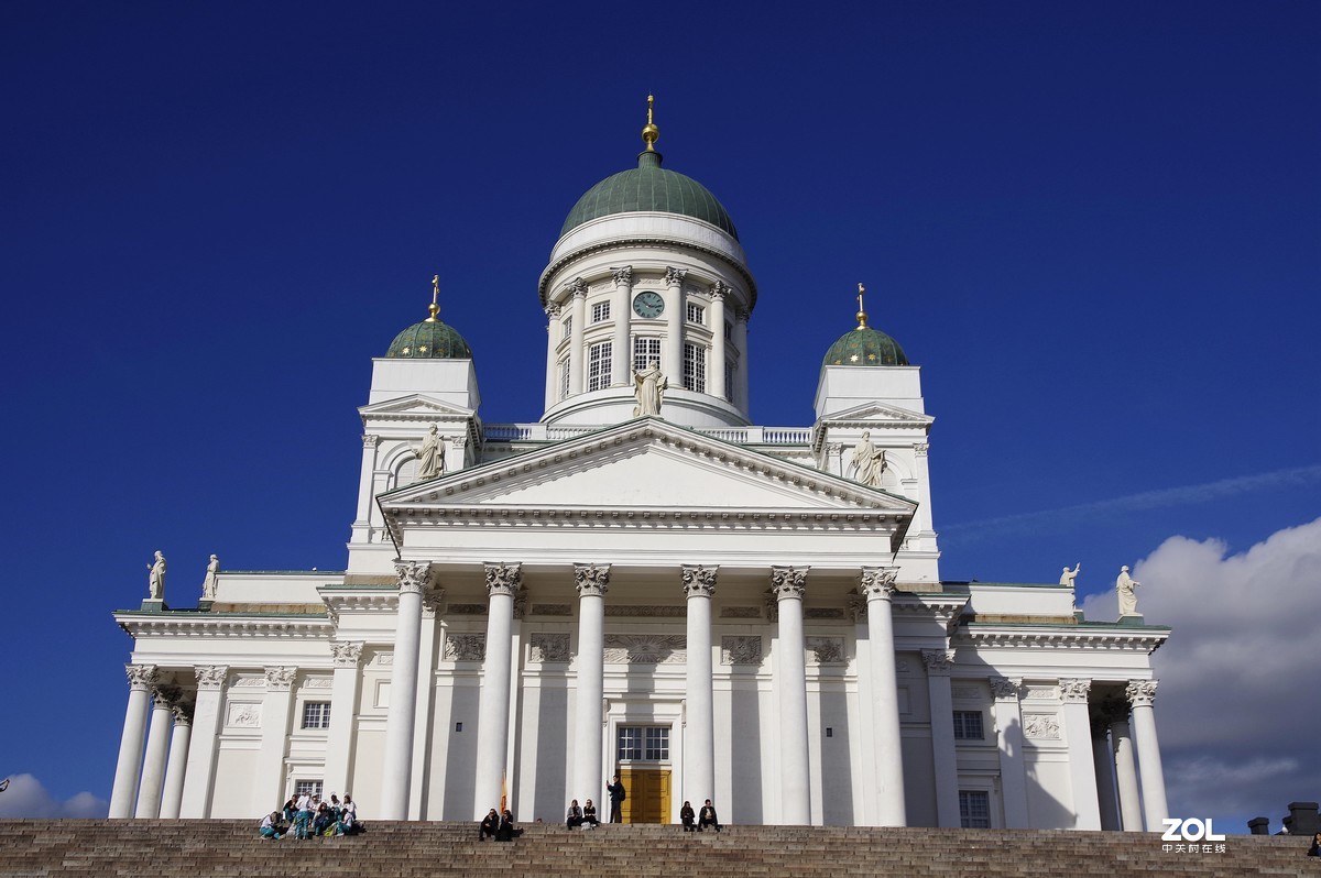 芬兰----首都赫尔辛--基乌斯别斯基大教堂，赫尔辛基大教堂，岩石教堂。