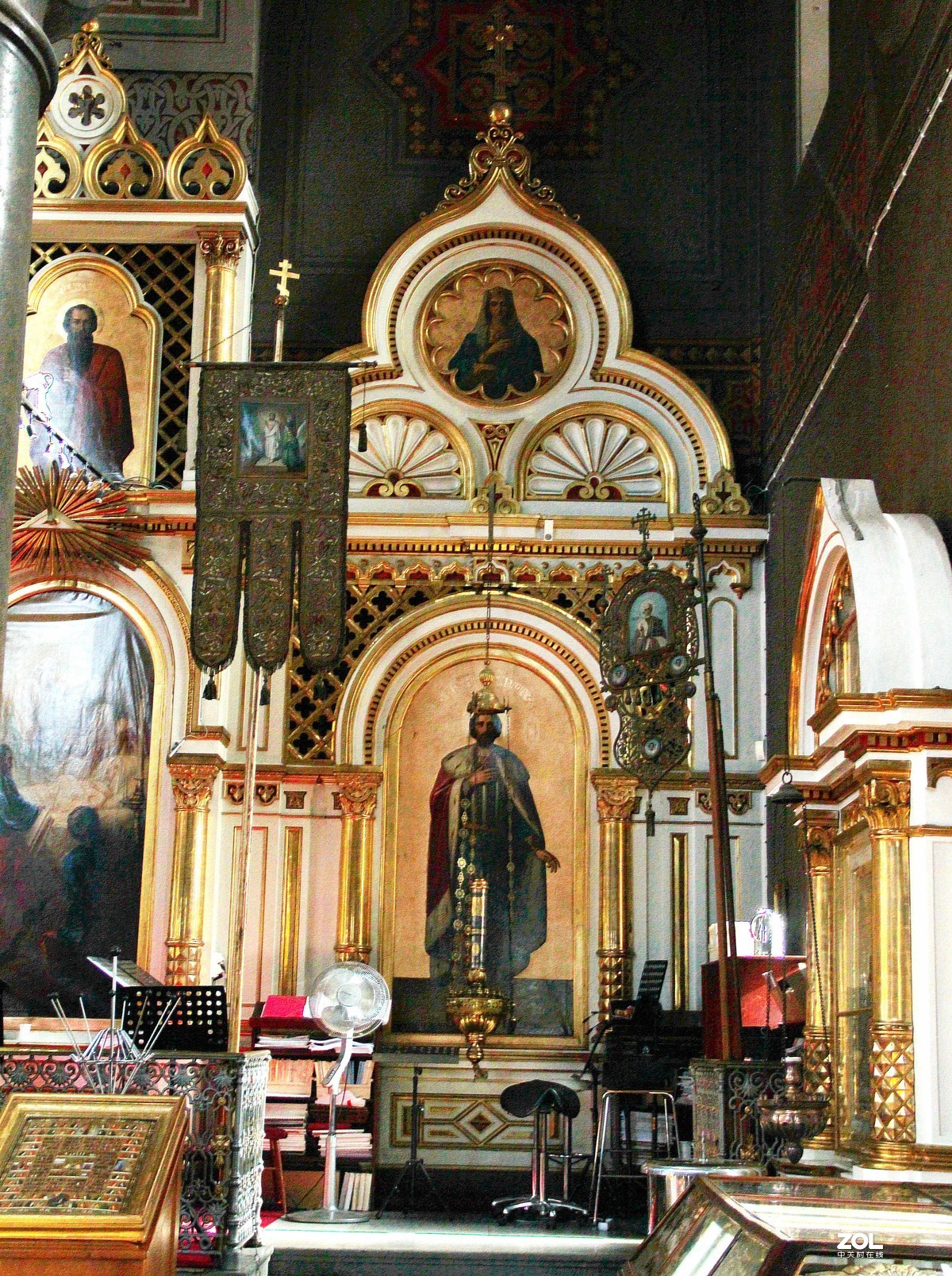 芬兰----首都赫尔辛--基乌斯别斯基大教堂，赫尔辛基大教堂，岩石教堂。