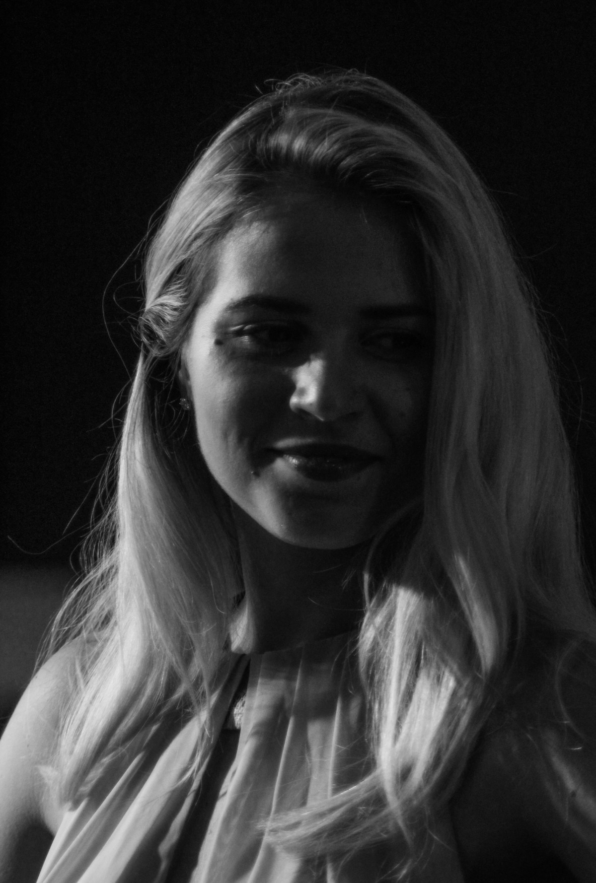 琶洲車展車模之人像習作