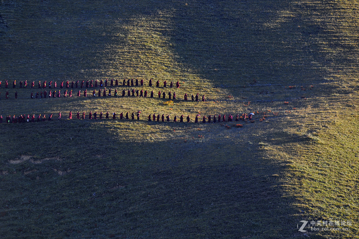 行走川藏线之一 。。。亚青寺