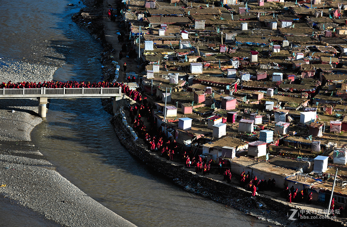 行走川藏线之一 。。。亚青寺