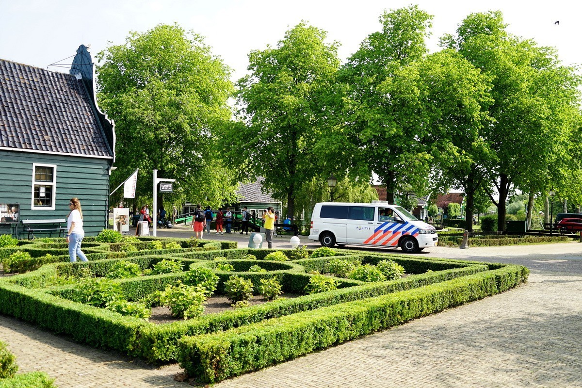 2019-06-03 amsterdam 桑斯安斯风车村中的人家