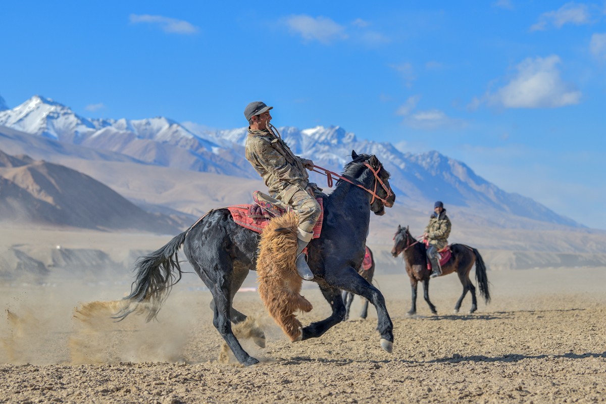 走进帕米尔－塔吉克叨羊