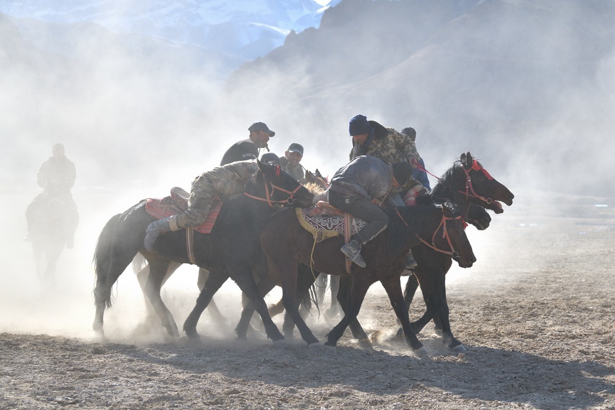 走进帕米尔－塔吉克叨羊