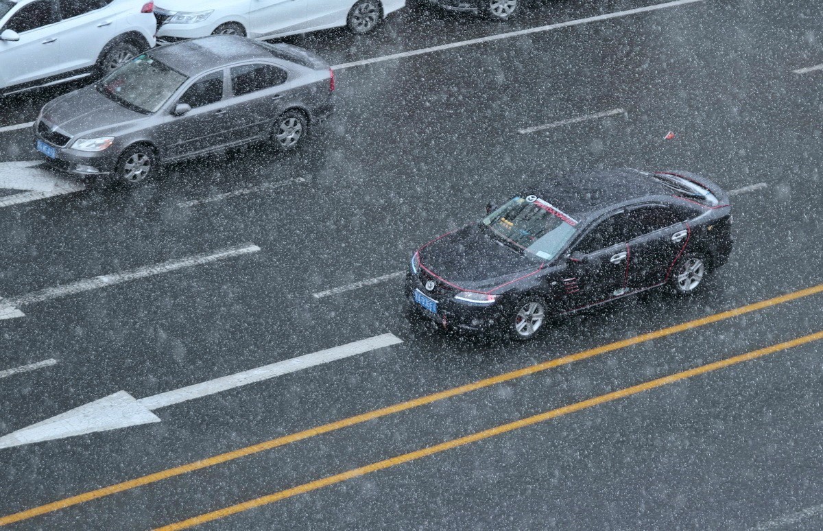 时而霾、时而雨、现在大雪又来了