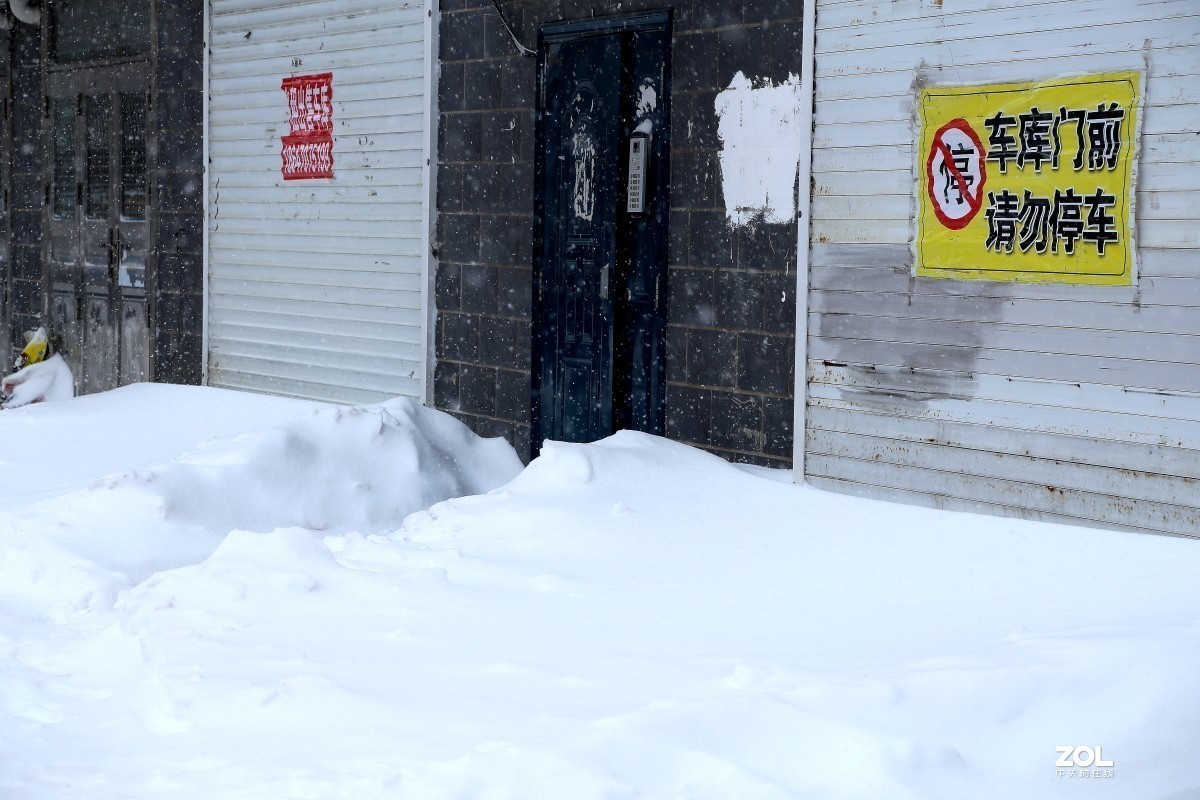 暴风雪袭击扎兰屯