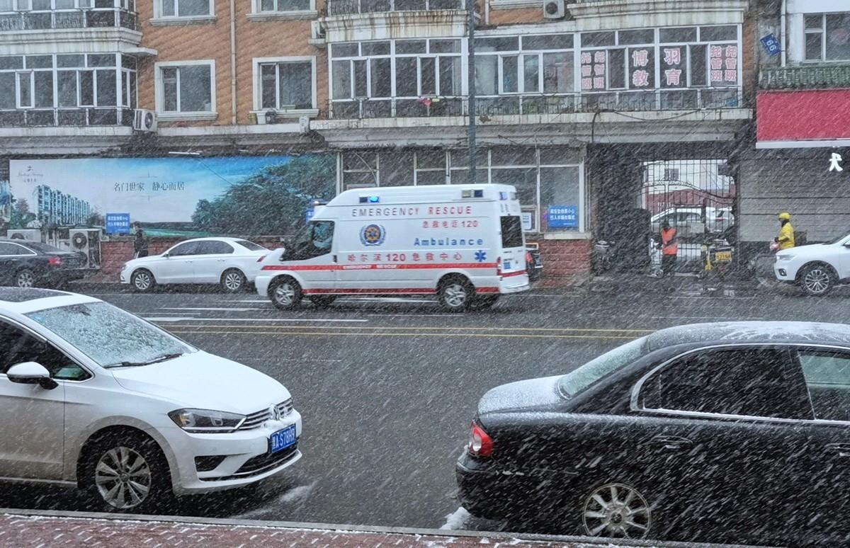 时而霾、时而雨、现在大雪又来了