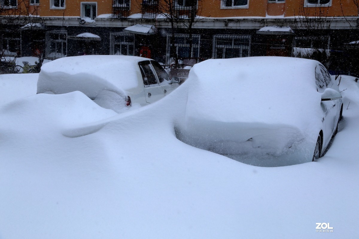 暴风雪袭击扎兰屯