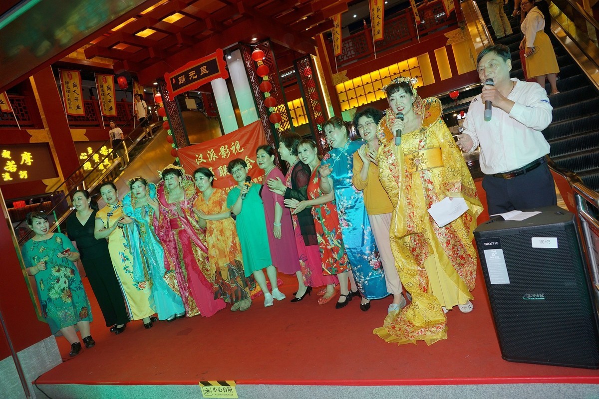 室内人文纪实拍摄----汉派影视学员联谊会！。。。。