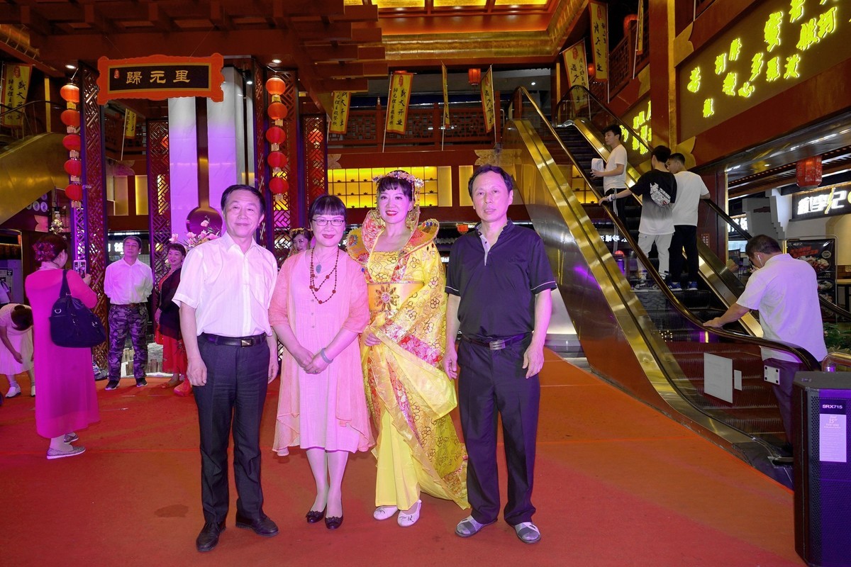 室内人文纪实拍摄----汉派影视学员联谊会！。。。。