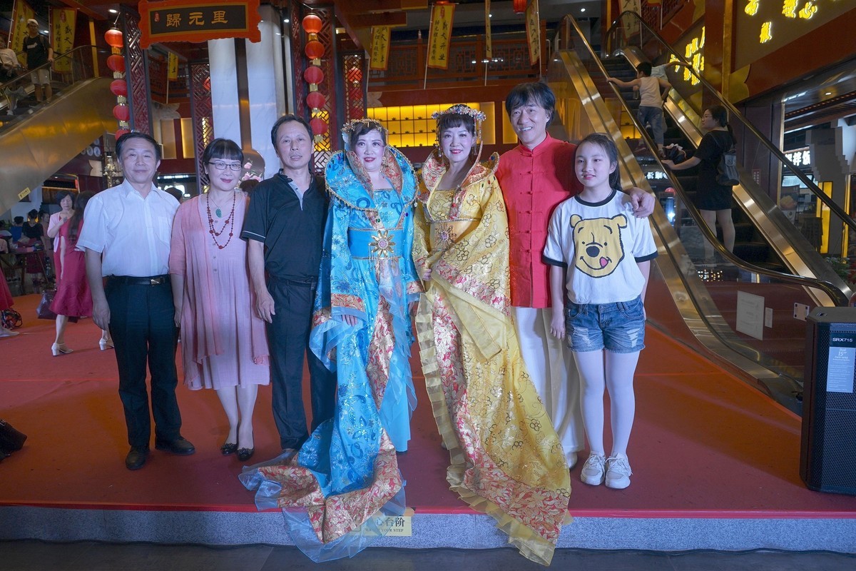 室内人文纪实拍摄----汉派影视学员联谊会！。。。。