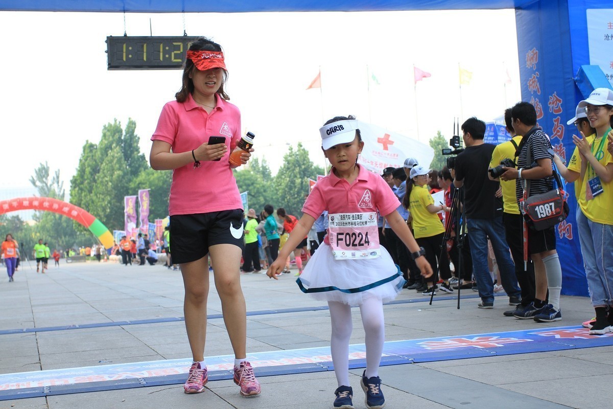 河北省沧州市马拉松比赛拍片
