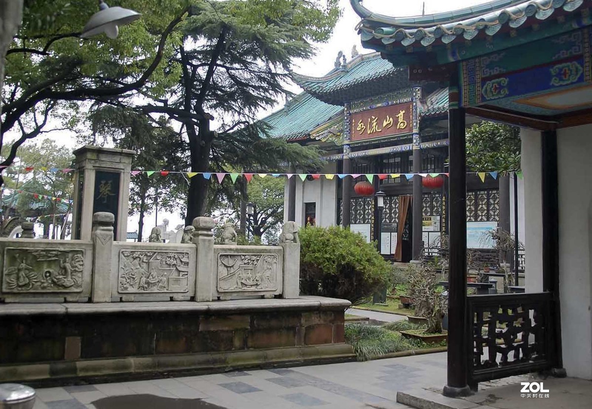 武汉古琴台高山流水遇知音