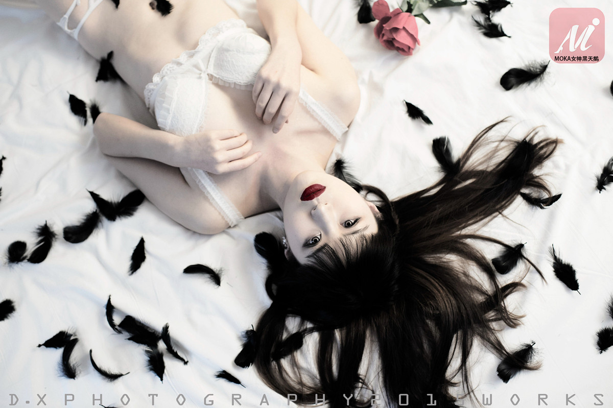 MOKA女神黑天鹅