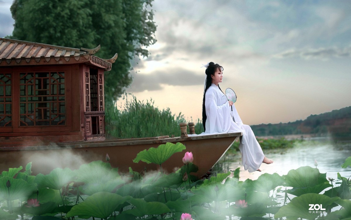 【莲动荷风】——大道无极人像摄影