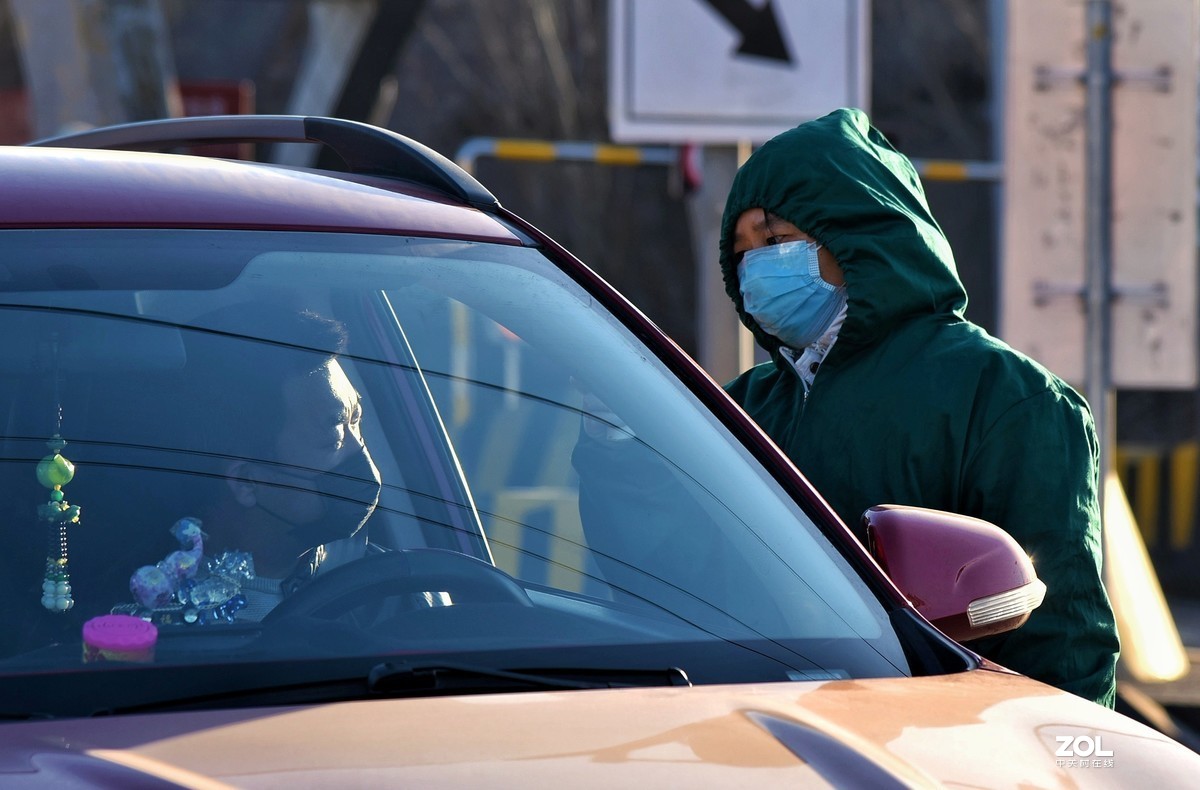 严防死守话防控