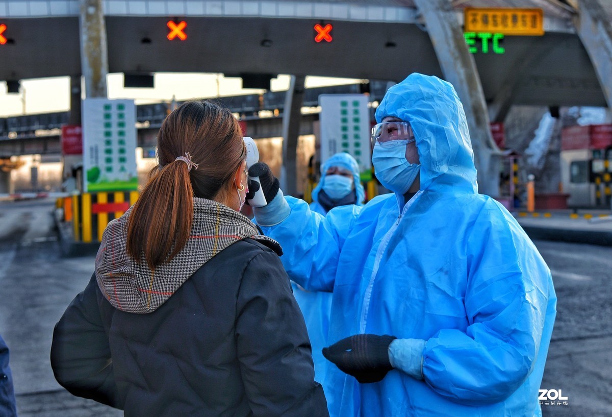 严防死守话防控