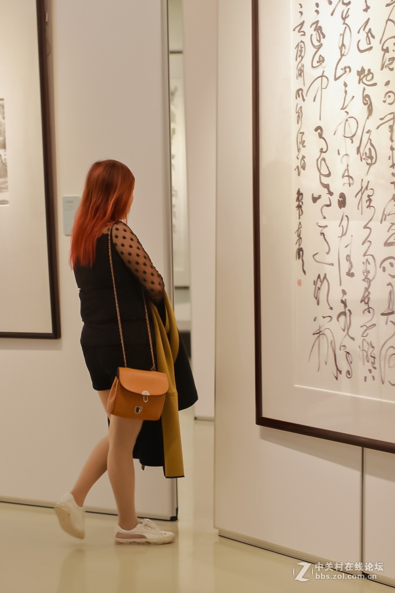 人像模式，并减一档对比度