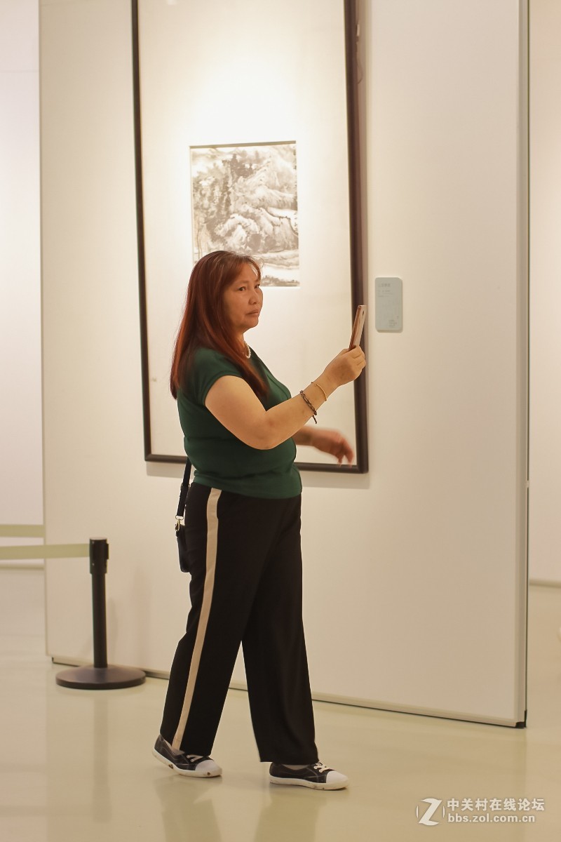 人像模式，并减一档对比度