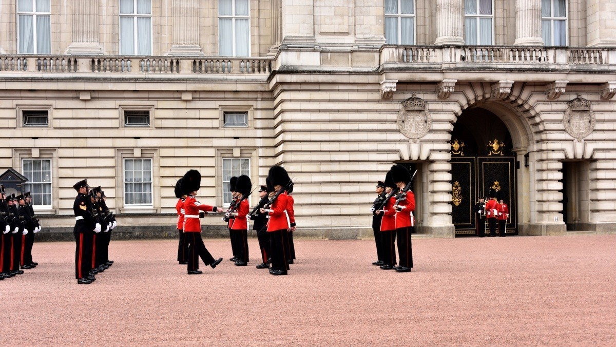 行摄英伦——白金汉宫皇家卫队换岗仪式