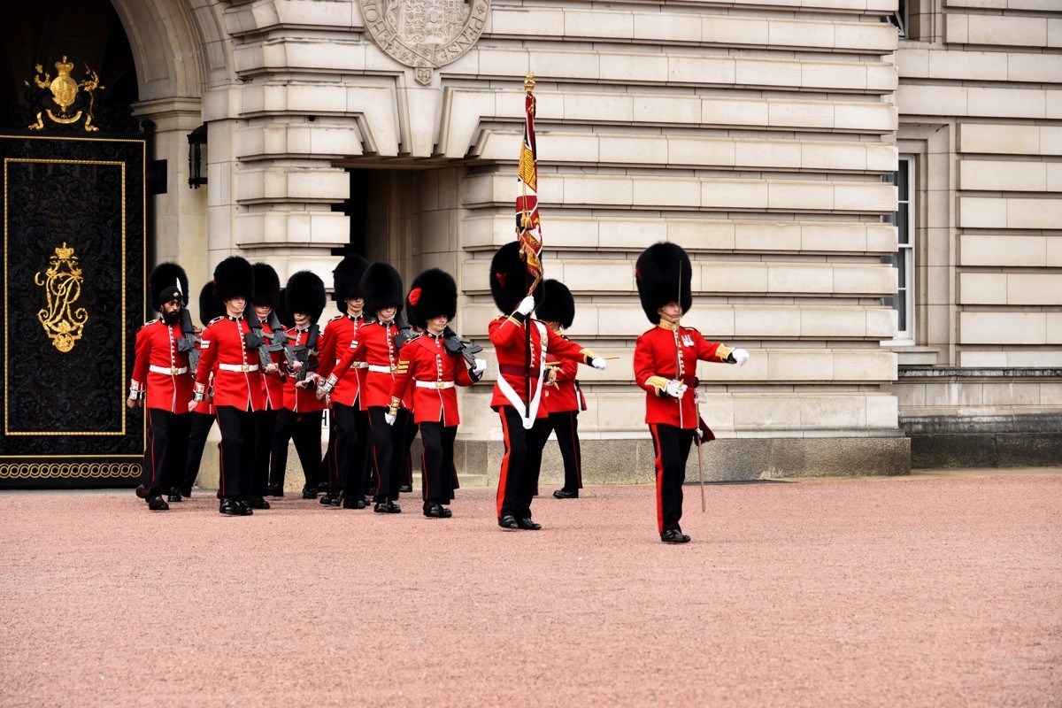 行摄英伦——白金汉宫皇家卫队换岗仪式