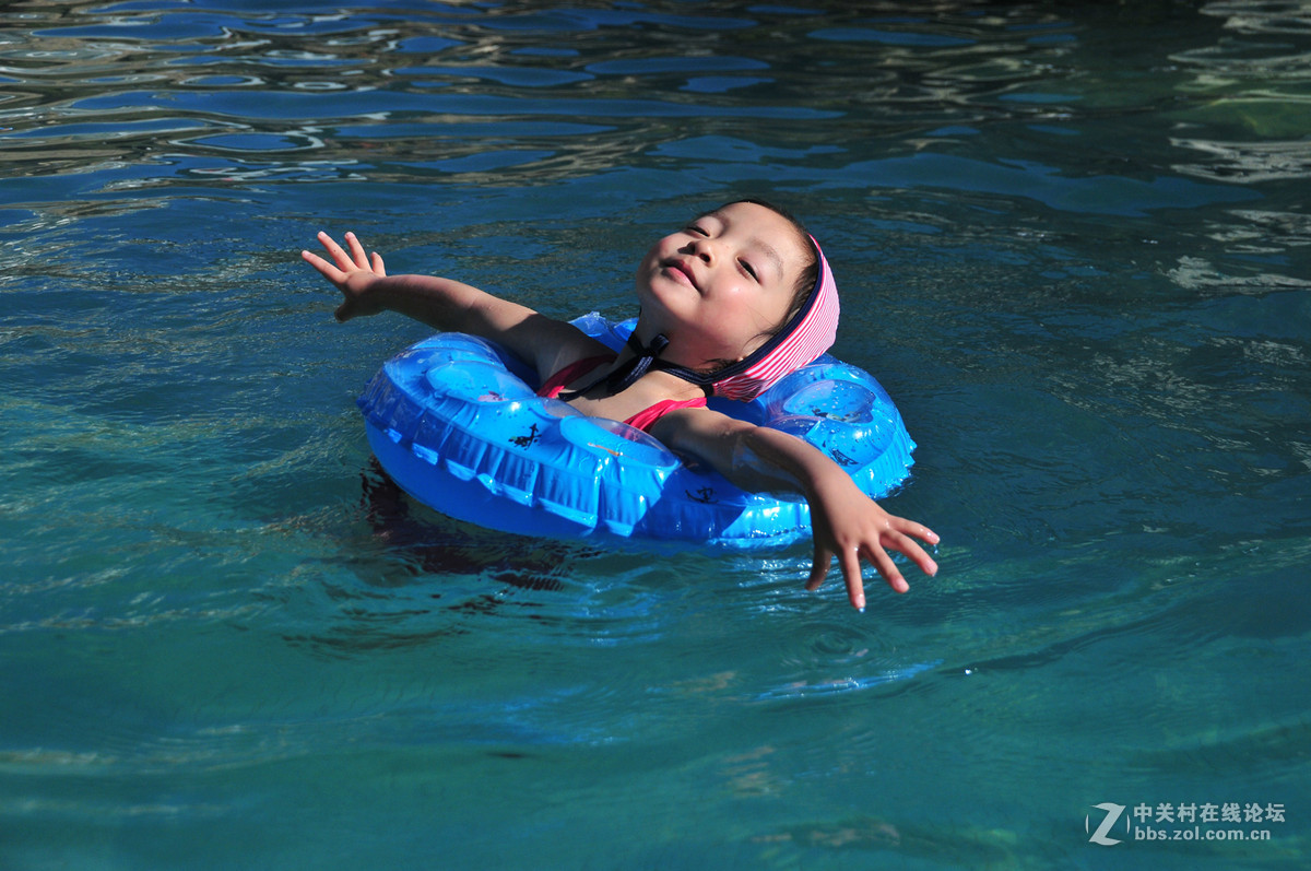 小女美多4出水芙蓉泳装