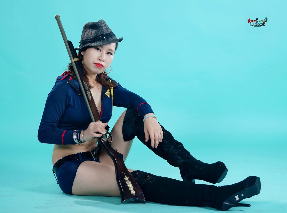 【时尚少女兵】 -----毛毛虫