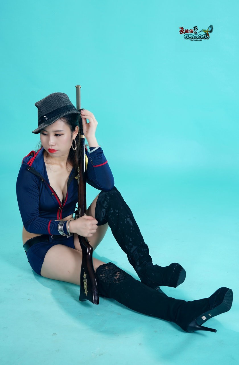 【时尚少女兵】 -----毛毛虫