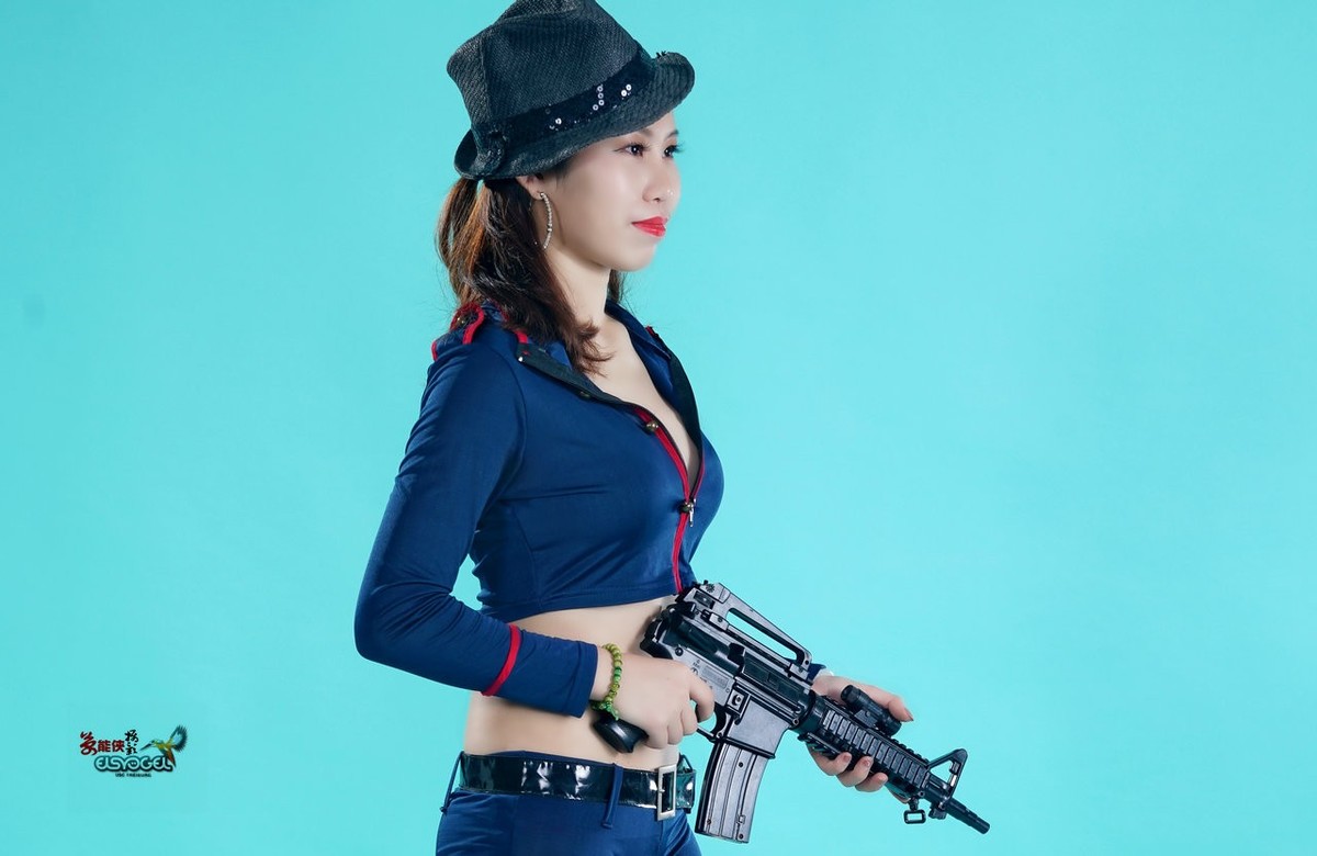 【时尚少女兵】 -----毛毛虫