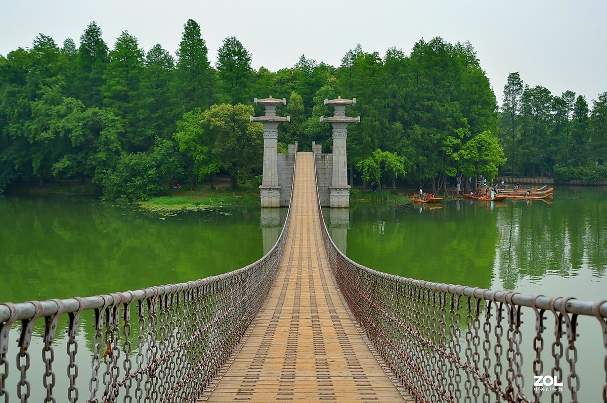 游拍东湖落雁岛