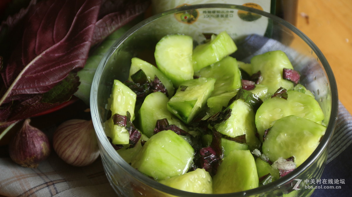 紫苏拌黄瓜