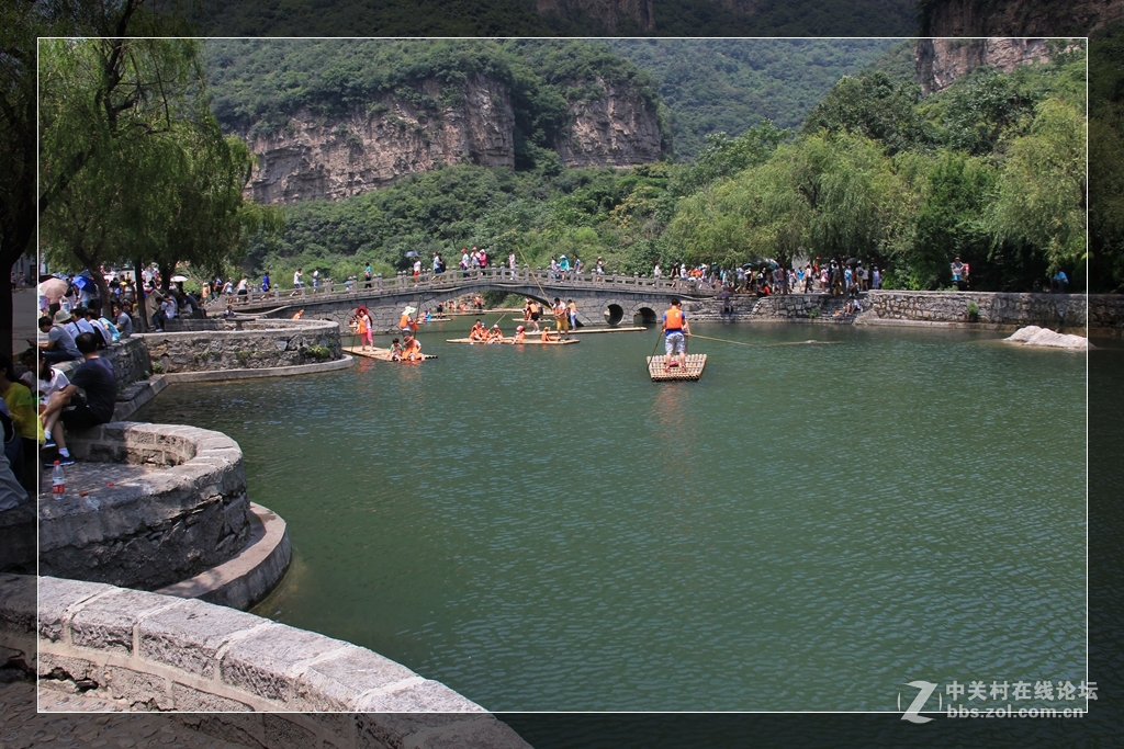 焦作云台山游记--泉瀑峡5--小小竹排......