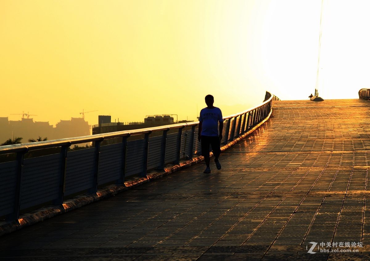 早晨黎明前曙光曲