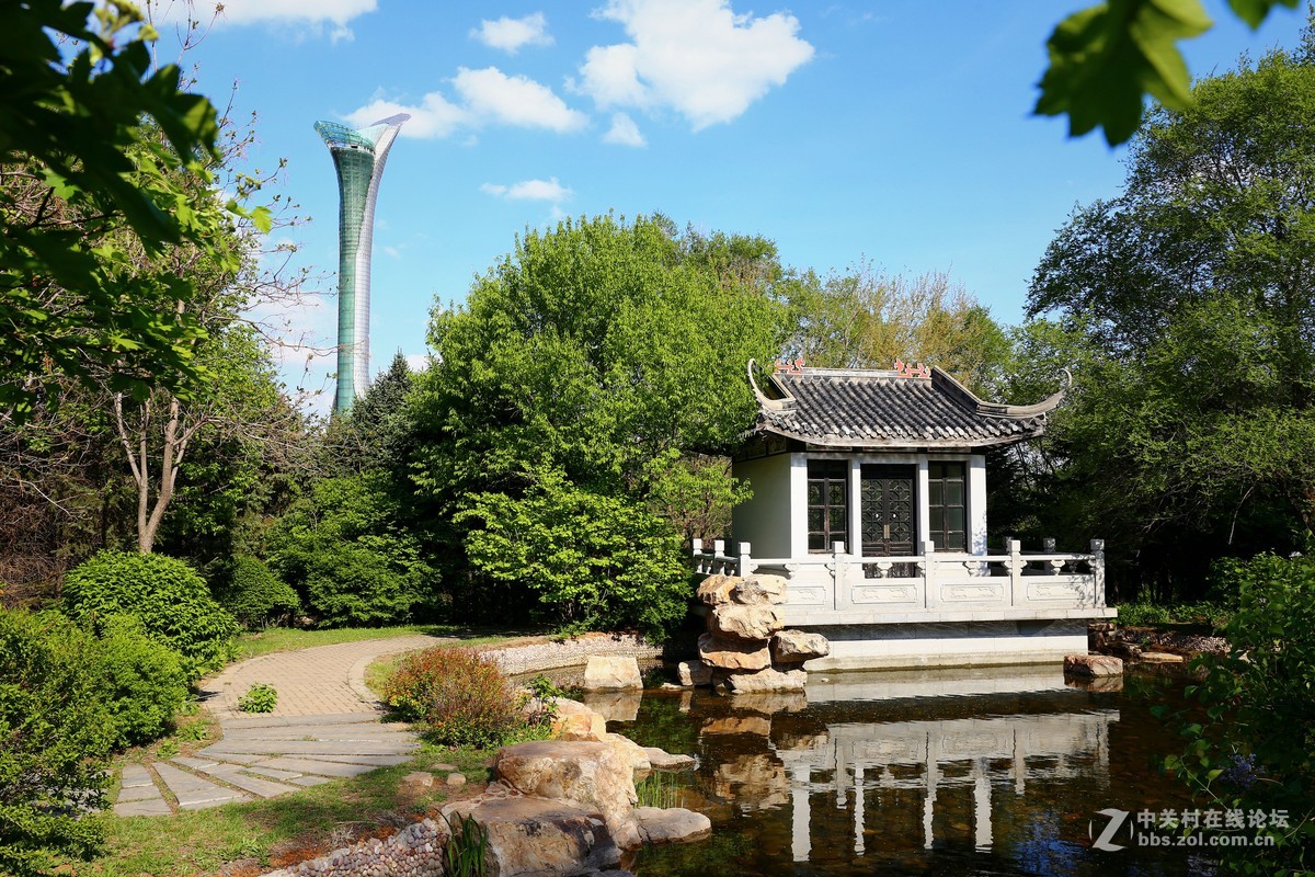 建筑 风格  各异篇 ------2015.5.9日 游历  沈阳 世博园 看 建筑 之一