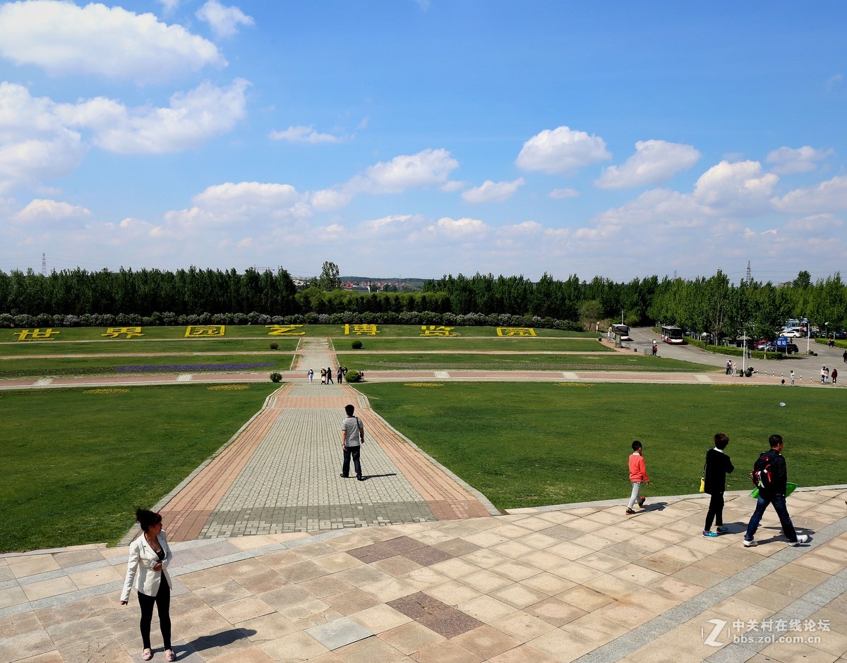 建筑 风格  各异篇 ------2015.5.9日 游历  沈阳 世博园 看 建筑 之一