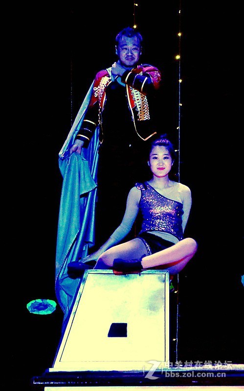 吳桥杂技大世界：魔术：大变活人！