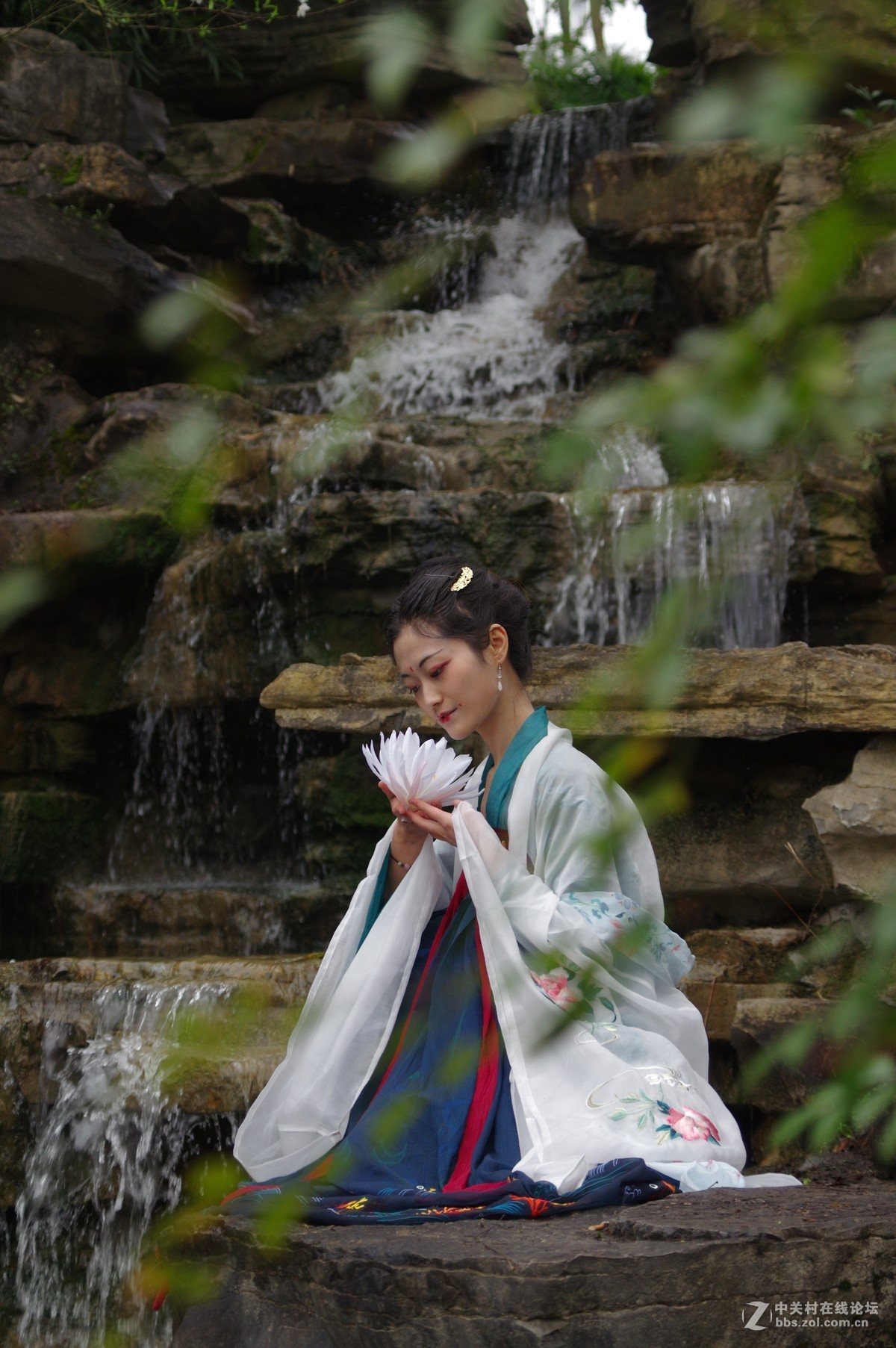 好久没来了，回来看看在大家。在园博园厚着脸皮抓拍几张，望大家多多指点。